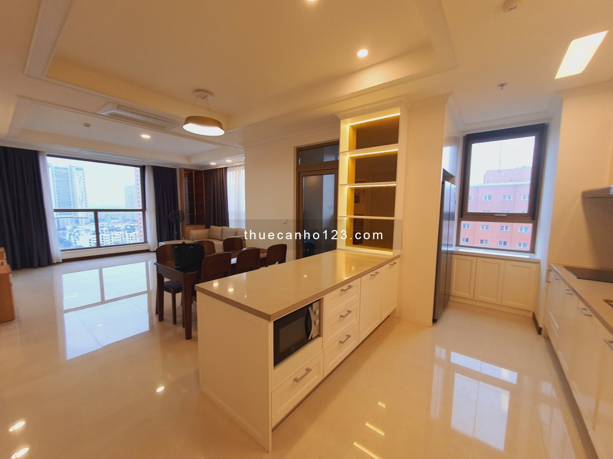 HOT! Cho thuê căn 3PN/155.4m2 (sân vườn) tòa 901 Starlake, full đồ mới đẹp. Nhận nhà nhanh!