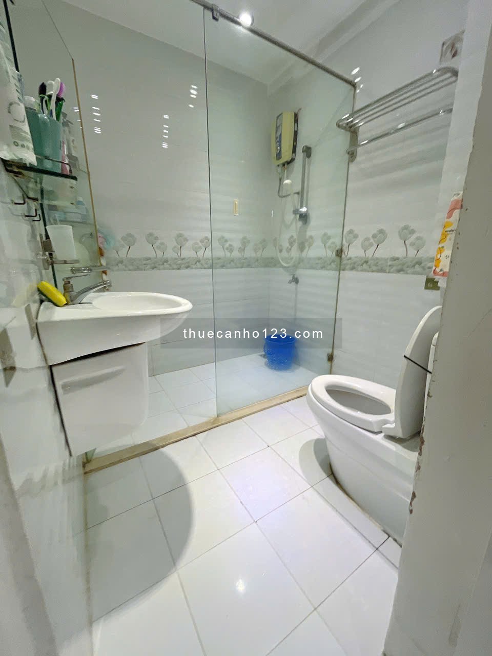 Cho thuê chung cư Tôn Thất Thuyết - 64m2 2pn1wc - Full nội thất