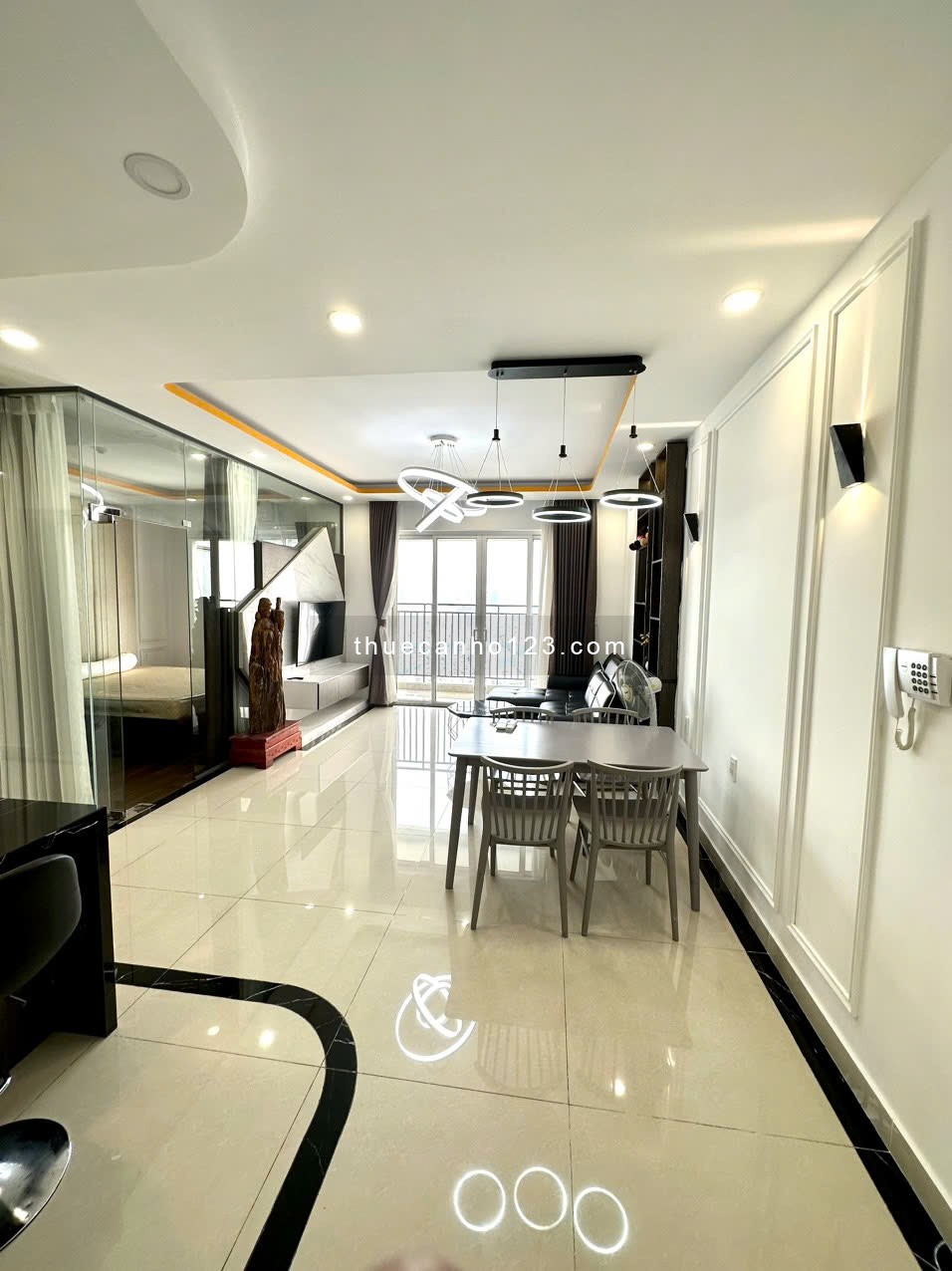 Cho Thuê 3PN, 98m2, Full Nội Thất Gía 24Tr/Tháng Sunrise City View Hotline : 0906233195