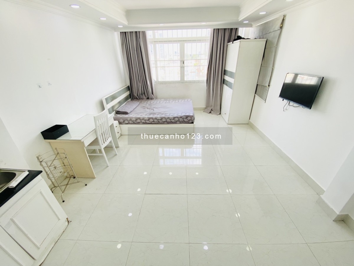 Căn hộ studio cửa sổ trời lớn, full nội thất ngay tòa nhà Viettel