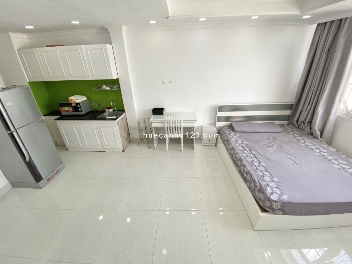 Căn hộ studio cửa sổ trời lớn, full nội thất ngay tòa nhà Viettel