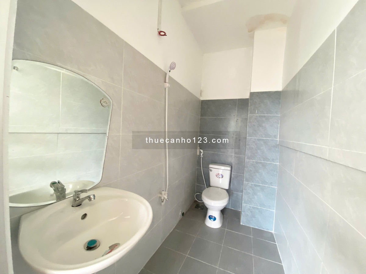 Phòng studio ban công full nội thất thoáng mát ngay công viên Hoàng Văn Thụ