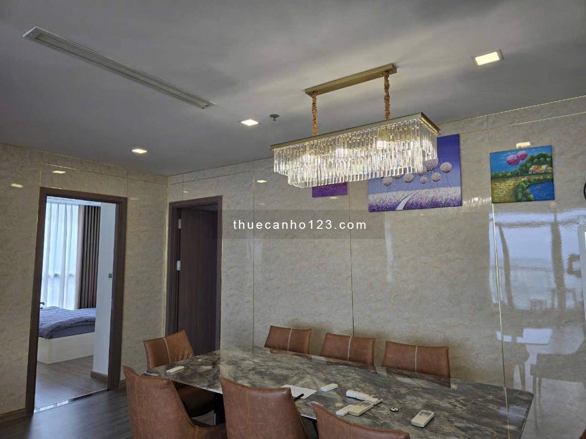 Cho thuê căn hộ chung cư Vinhome Central Park, 4PN, 3WC, diện tích 188m2. Giá thuê 3900USD