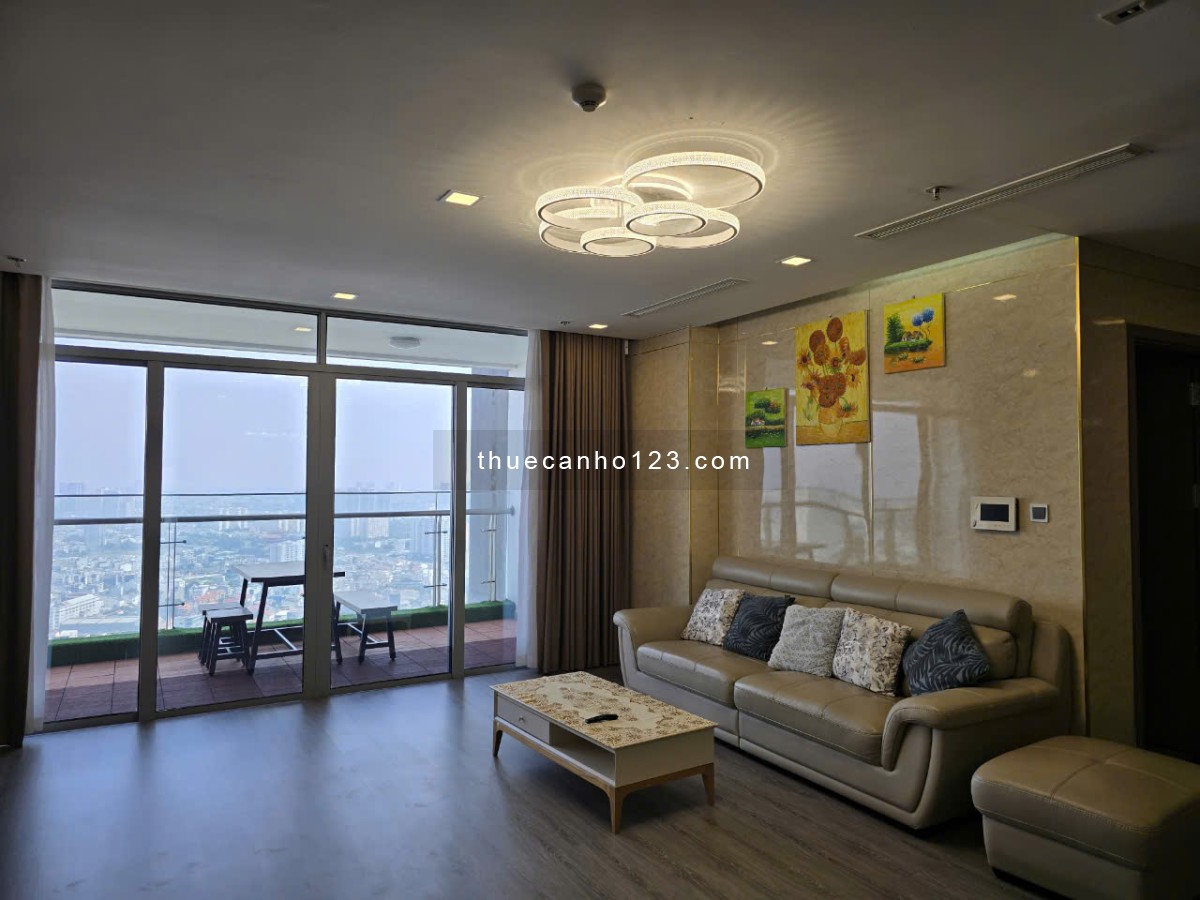 Cho thuê căn hộ chung cư Vinhome Central Park, 4PN, 3WC, diện tích 188m2. Giá thuê 3900USD