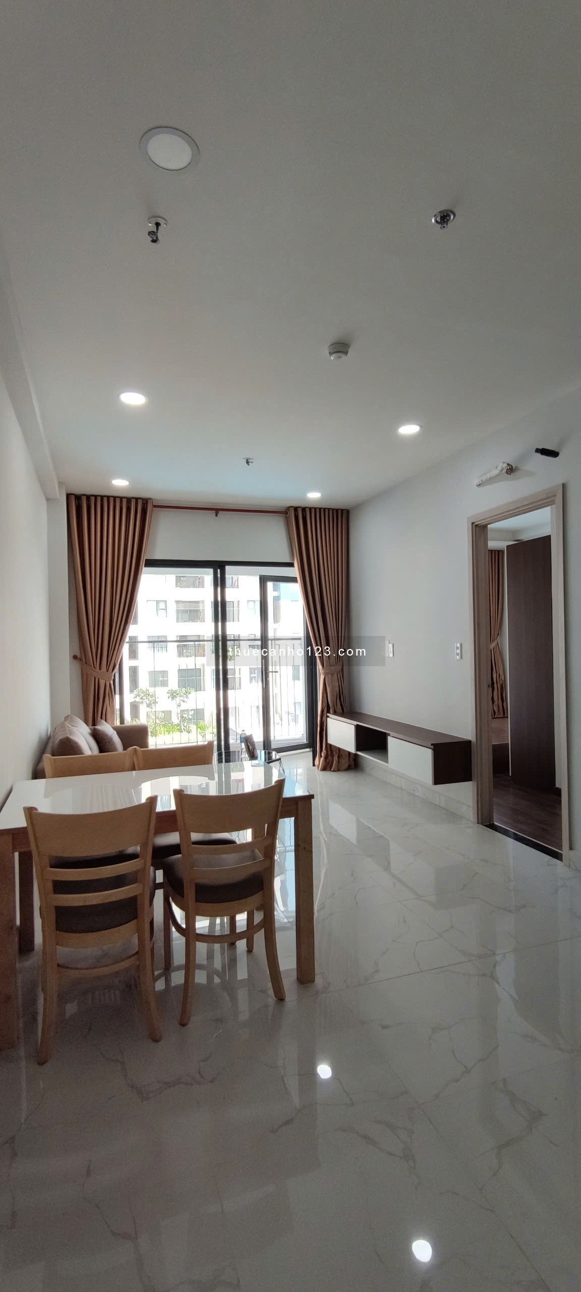 CHO THUÊ CĂN HỘ 2PN 70m2 CÓ NỘI THẤT 6tr5/tháng, CHARM CITY NGAY NGÃ TƯ 550