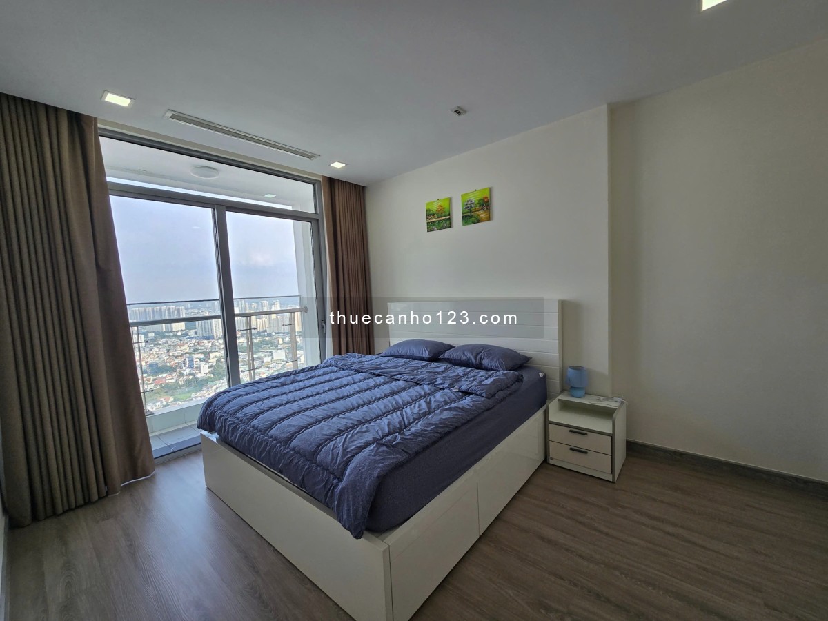 Cho thuê căn hộ chung cư Vinhome Central Park, 4PN, 3WC, diện tích 188m2. Giá thuê 3900USD