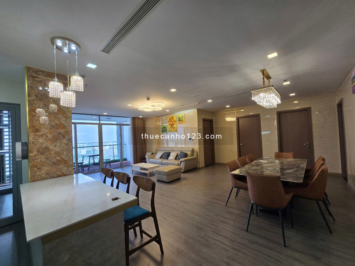 Cho thuê căn hộ chung cư Vinhome Central Park, 4PN, 3WC, diện tích 188m2. Giá thuê 3900USD