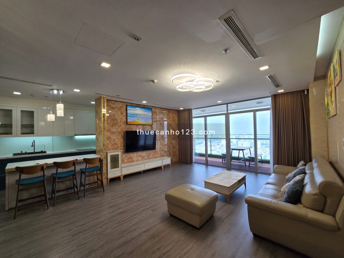 Cho thuê căn hộ chung cư Vinhome Central Park, 4PN, 3WC, diện tích 188m2. Giá thuê 3900USD