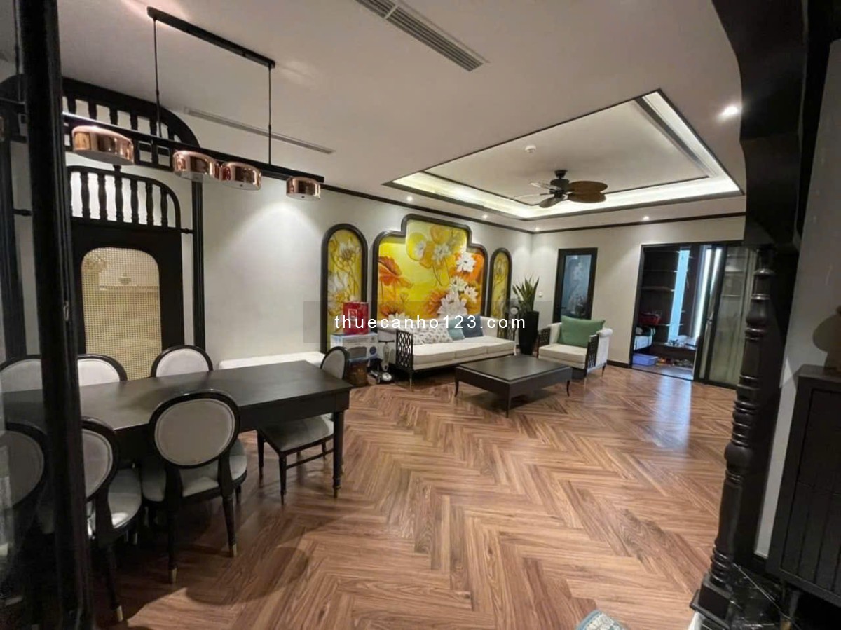 Cho thuê căn hộ Vinhomes Nguyễn Chí Thanh siêu đẹp 120m 3 phòng ngủ full nội thất giá chỉ 33 triệu