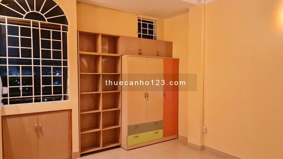 Chung cư Kì Đồng, p9, Quận 3: 55m2, có gác, bancol, nội thất giá 8tr/th