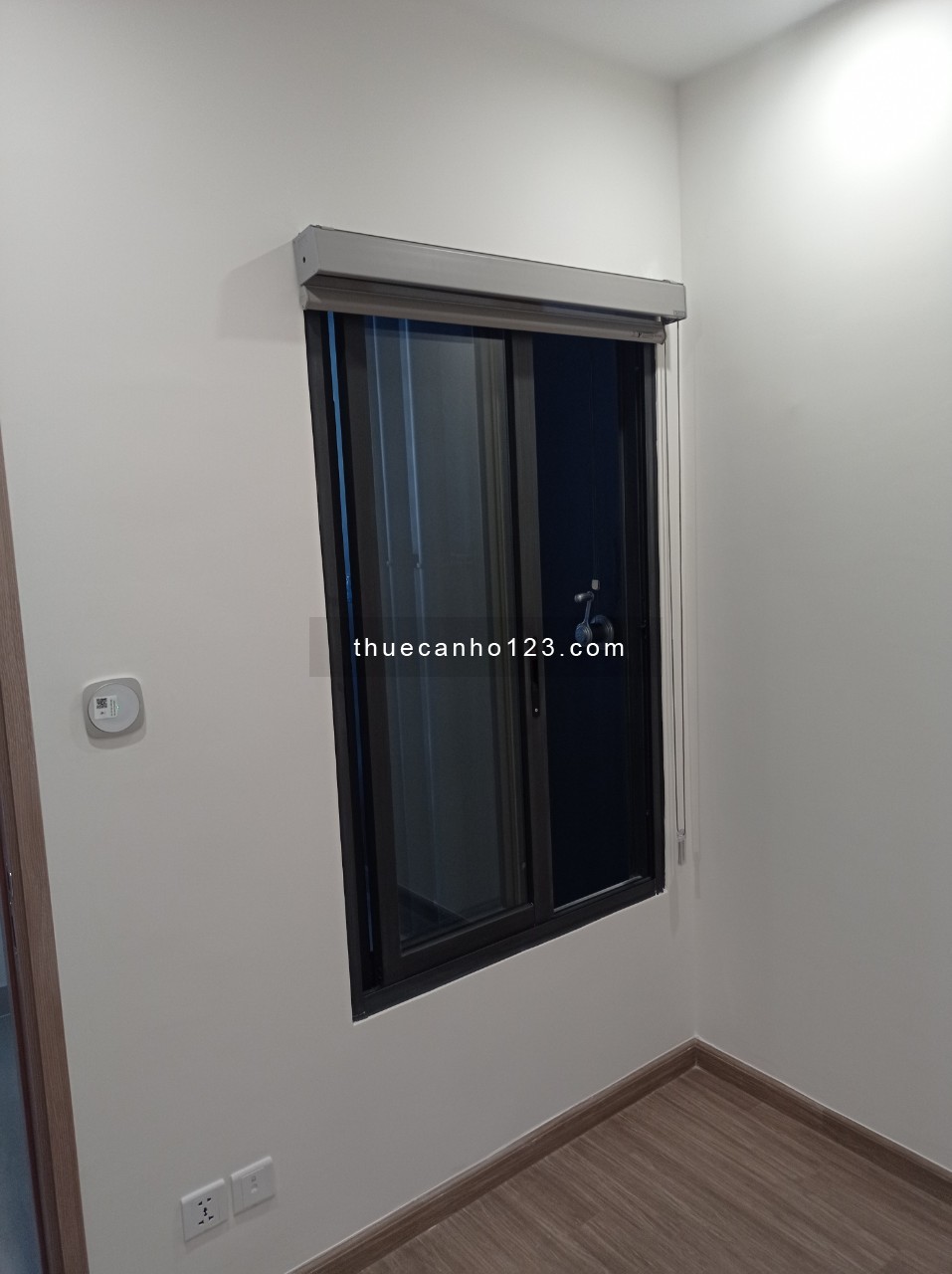 Cho thuê căn 2N1WC 54m2 toà GS nội thất cơ bản giá 8,5tr/th. Liên hệ: 0961355531