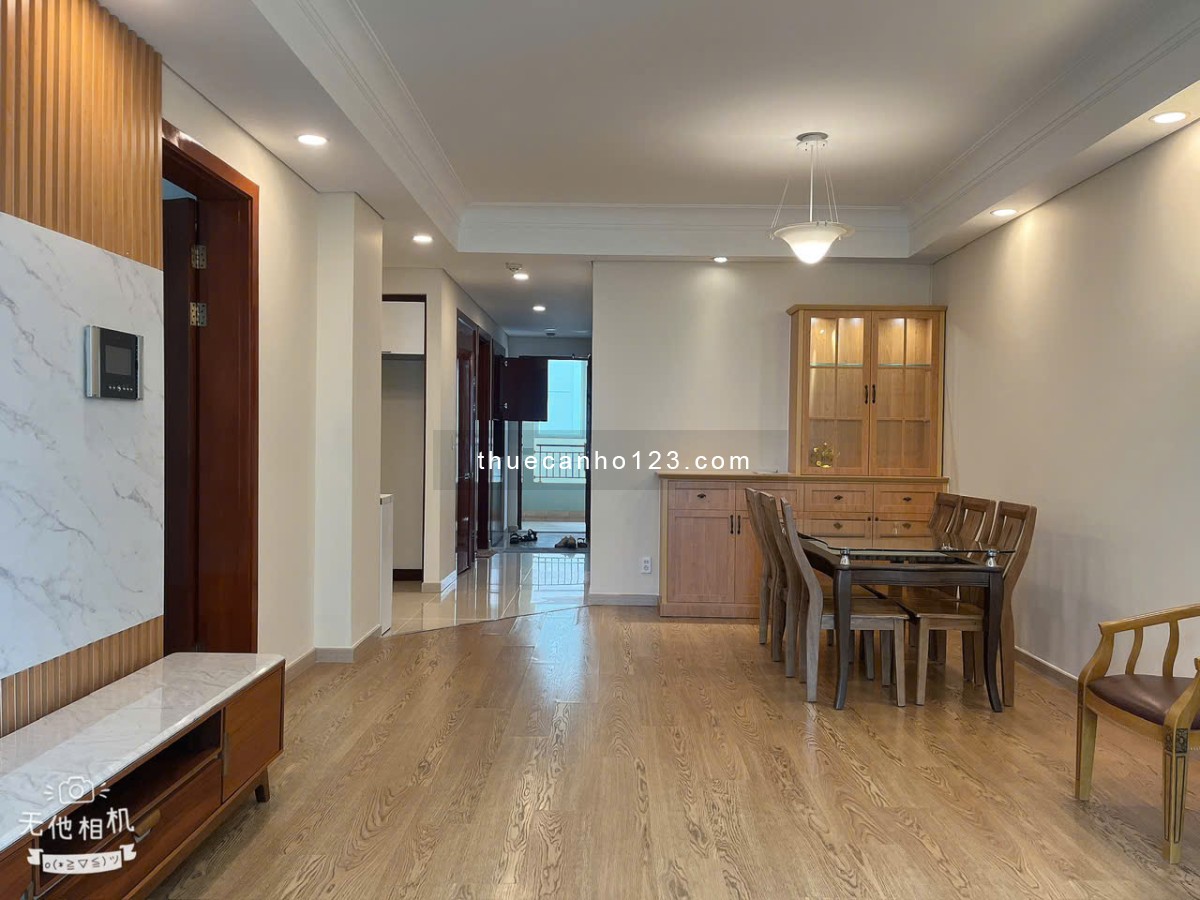 Cho thuê căn hộ The Manor, 3 phòng ngủ, nhà mới, view Landmark 81 tuyệt đẹp giá 20 triệu/tháng