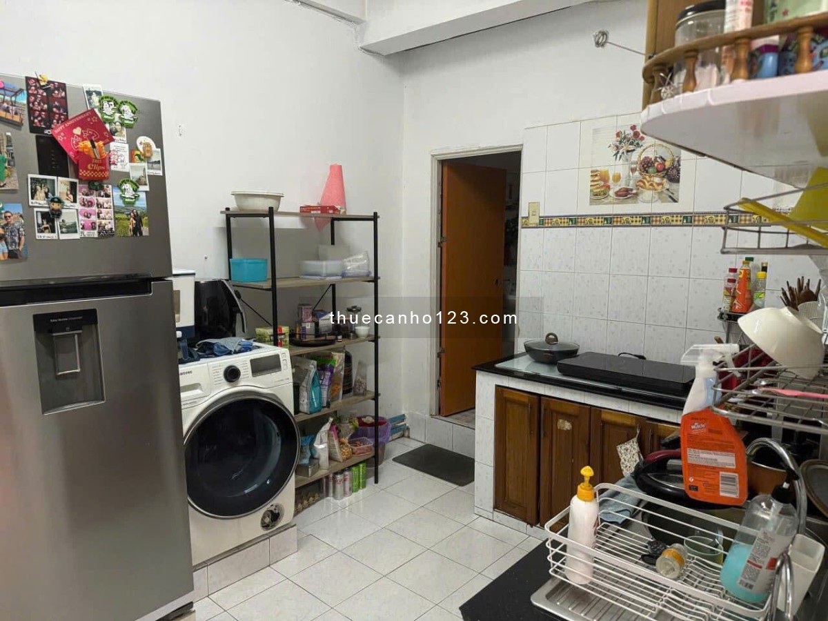 Chung cư Trần Quốc Thảo, P6, Quận 3: 57m2, 2p ngủ, 1wc, 8tr/tháng