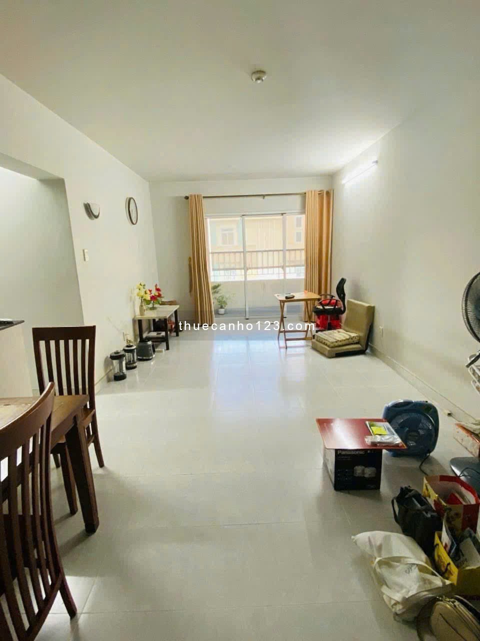 Chung Cư Oriental Plaza, Đ. Âu Cơ, Tân Thành, TP, 87m2, 2PN, 2WC, 13tr/tháng.