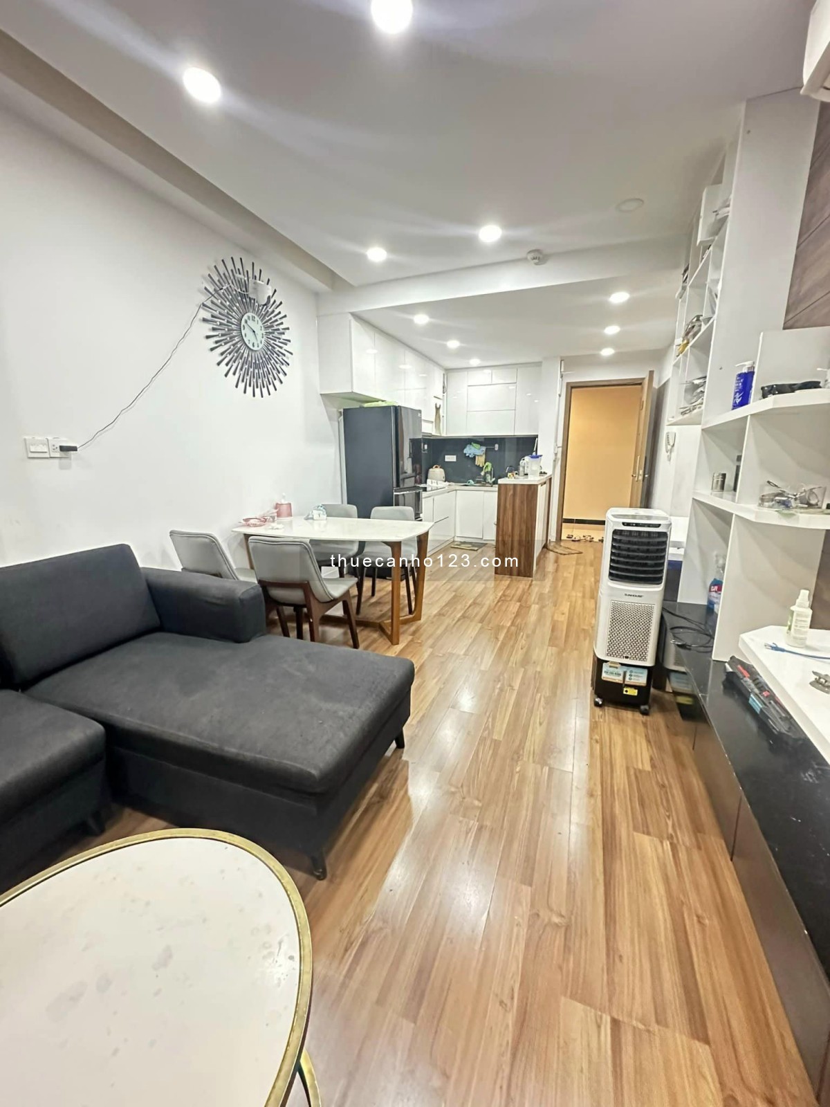 Cho thuê căn hộ Richsta 2PN 2WC DT 63m2 giá 11tr nhà trống và full nội thất đều có