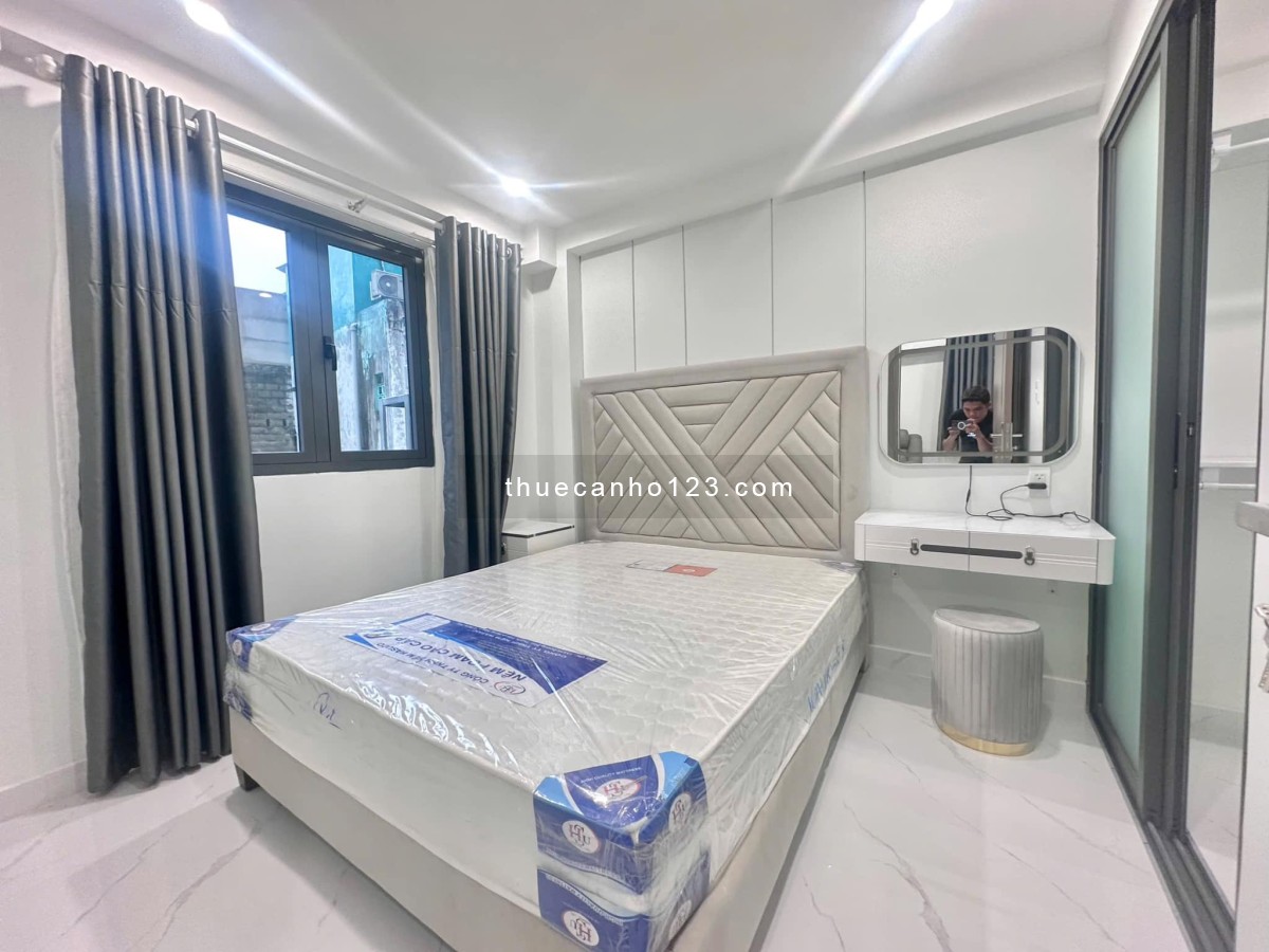 Căn Hộ Mới Xây 1 Phòng Ngủ Ban Công 50m2 Thang Máy Giá Cực Tôt Ngay Trung Tâm Quận 1