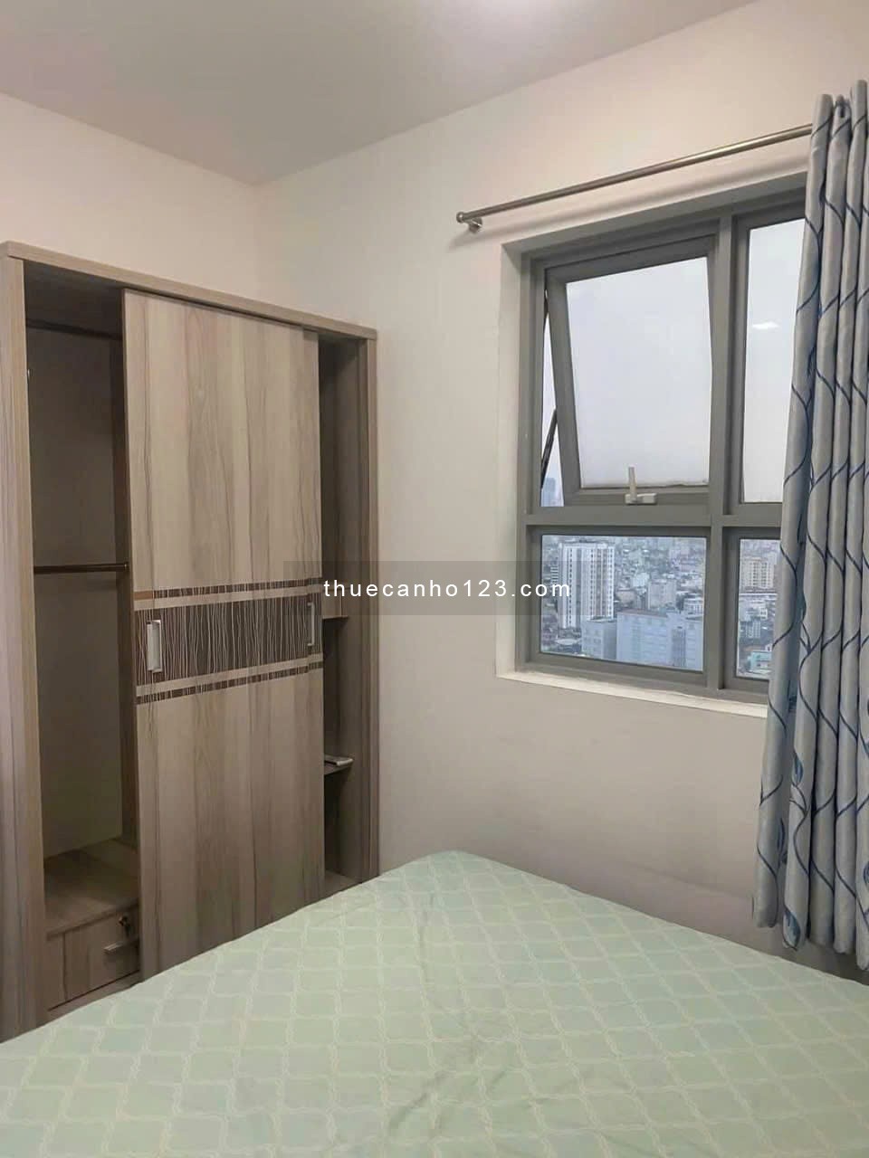 Chung cư Nguyễn Phúc Nguyên, P10, Quận 3: 86m2, 2p ngủ, Nt,14tr.