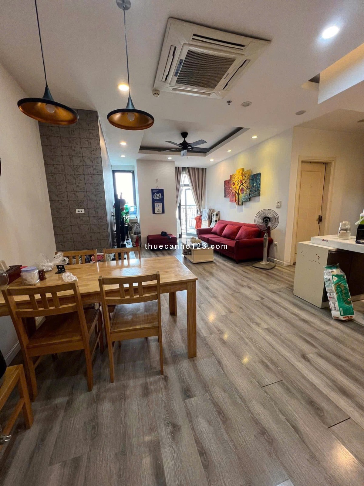 Chung cư SaiGon Pearl, Nguyễn Hữu Cảnh, BT, 97m2, 2PN, 2WC, 20tr/tháng