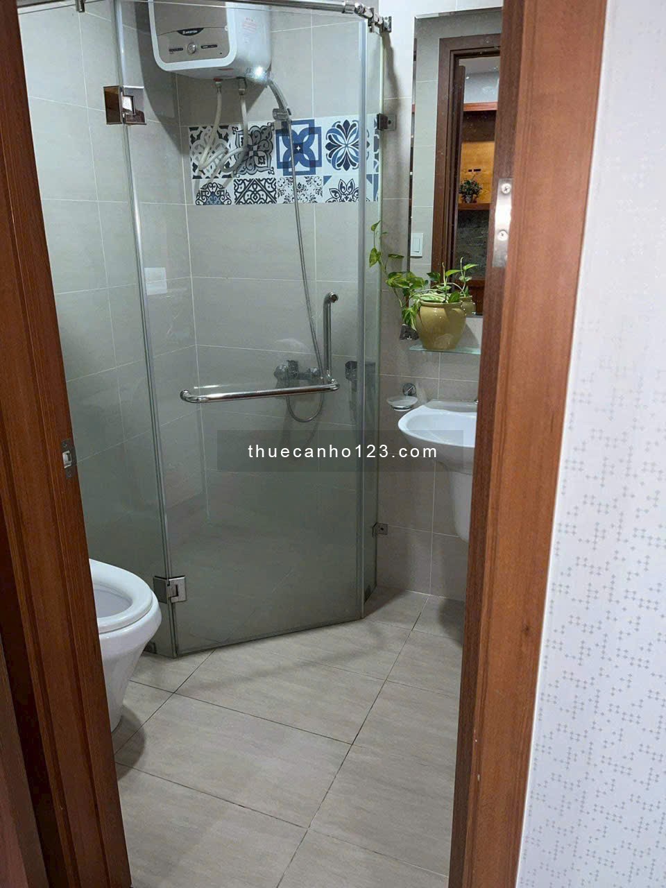 Chung cư Saigon Pearl, Nguyễn Hữu Cảnh, BT: 92m2, 2p ngủ, 2wc 20tr(gồm phí QL)