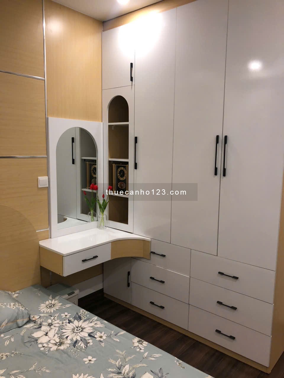 Cho thuê căn hộ 1,5 phòng ngủ tòa Camel đầy đủ tiện nghi và về ở ngay.For rent