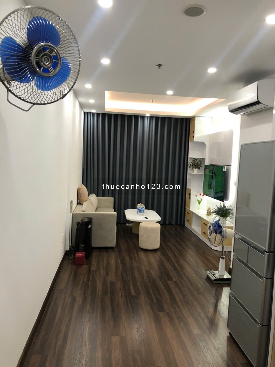 Cho thuê căn hộ 1,5 phòng ngủ tòa Camel đầy đủ tiện nghi và về ở ngay.For rent