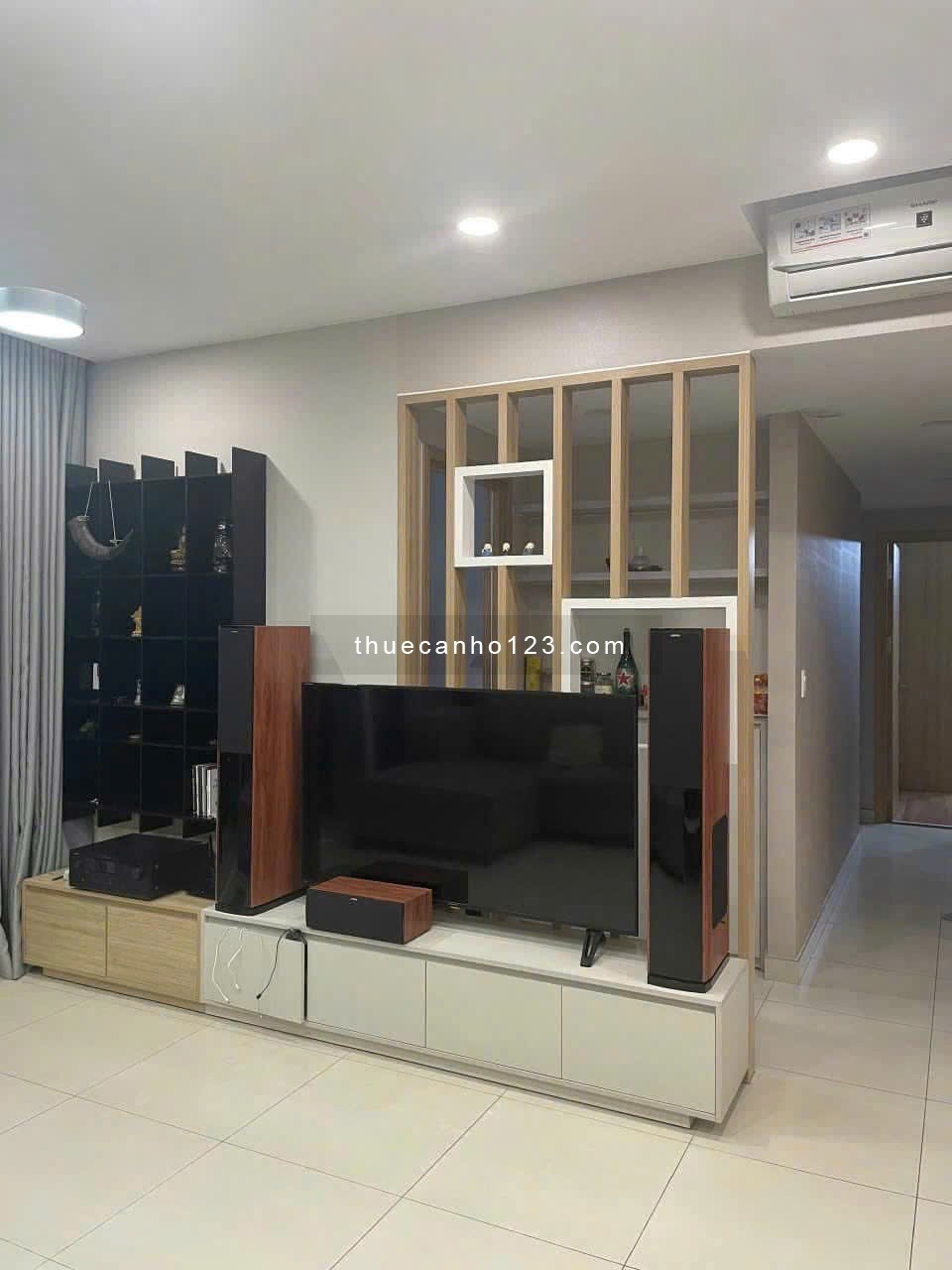 Chung cư Phan Xích Long, P7, PN, 90m2, 2PN, 2WC, Nội thất, 16tr/tháng.