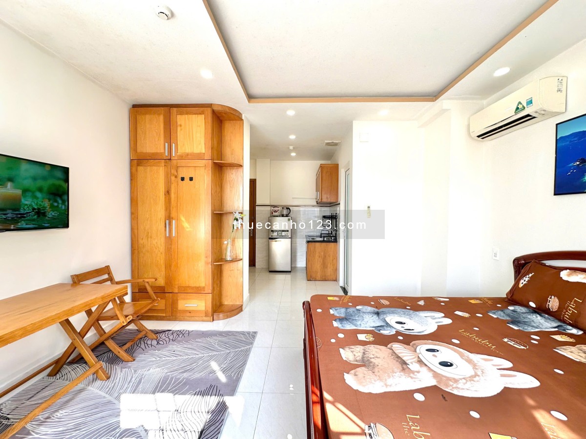 Căn hộ cho thuê ban công, thang máy trung tâm Q3 ngay nút giao Lê Văn Sỹ - Trần Quang Diệu Q3