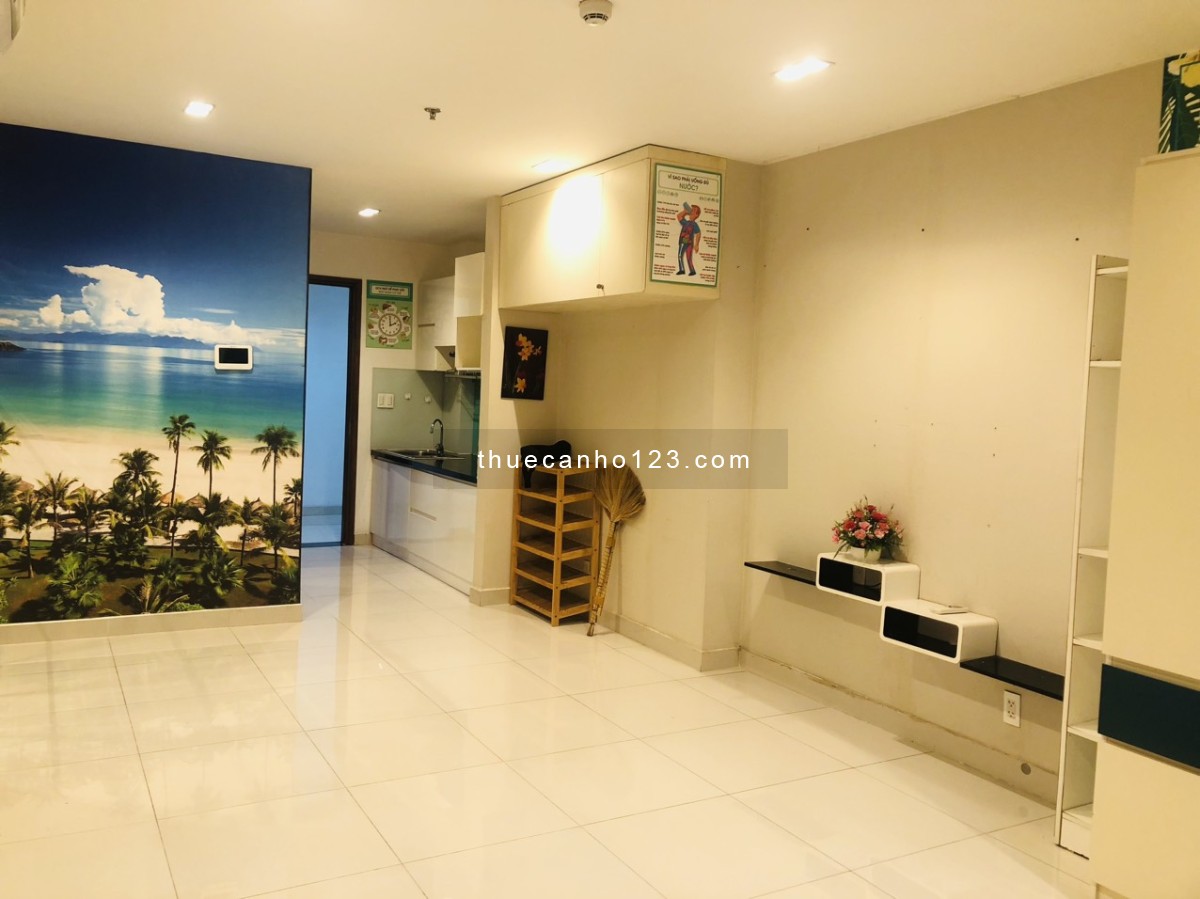 Cho thuê căn hộ Sky Center 1PN, Khu sân bay TSN.Full nội thất. View hồ bơi.