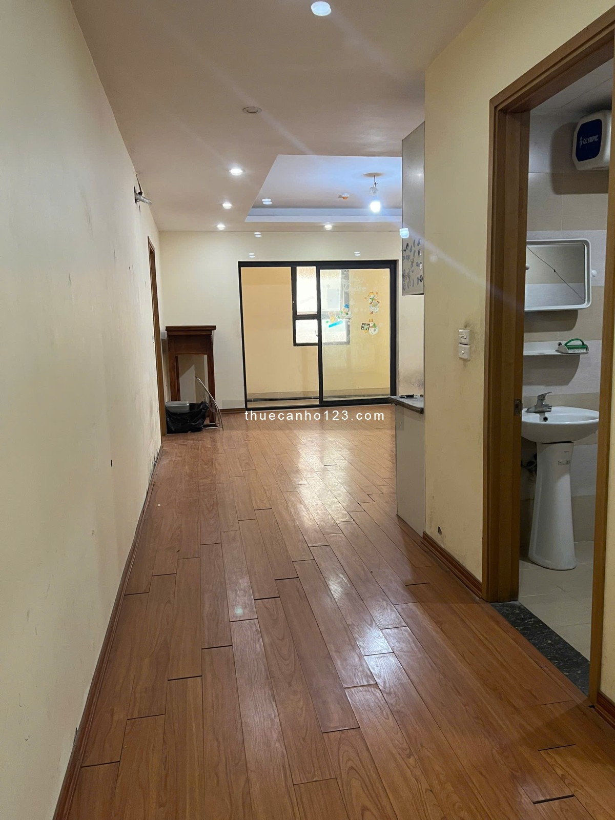 Cho thuê căn hộ tầng 07 tòa Ellipse Tower Hà Đông LH 0333.105.675