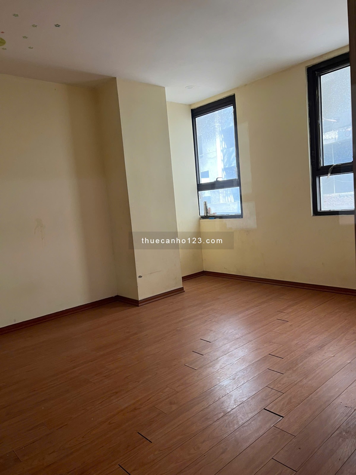 Cho thuê căn hộ tầng 07 tòa Ellipse Tower Hà Đông LH 0333.105.675