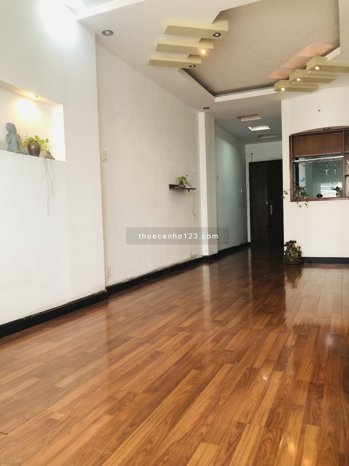 Cho thuê căn hộ trung tâm sát quận 1; đầy đủ tiện nghi và tiện ích…