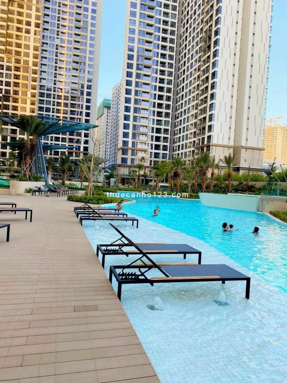 Chuyên cho thuê căn hộ 2PN full nội thất Masteri Centre Point.