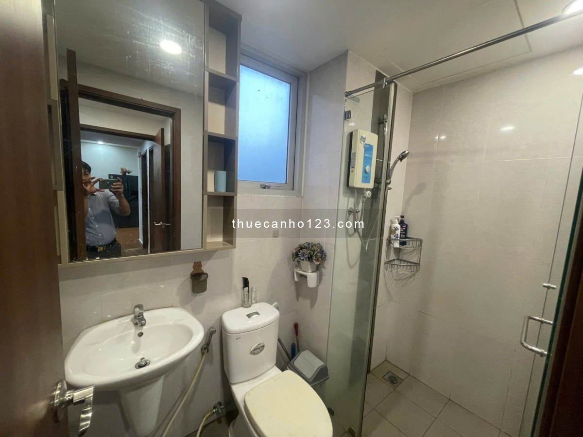 Chính chủ cho thuê căn 3 phòng ngủ 2 WC khu Ruby Celadon City full nội thất