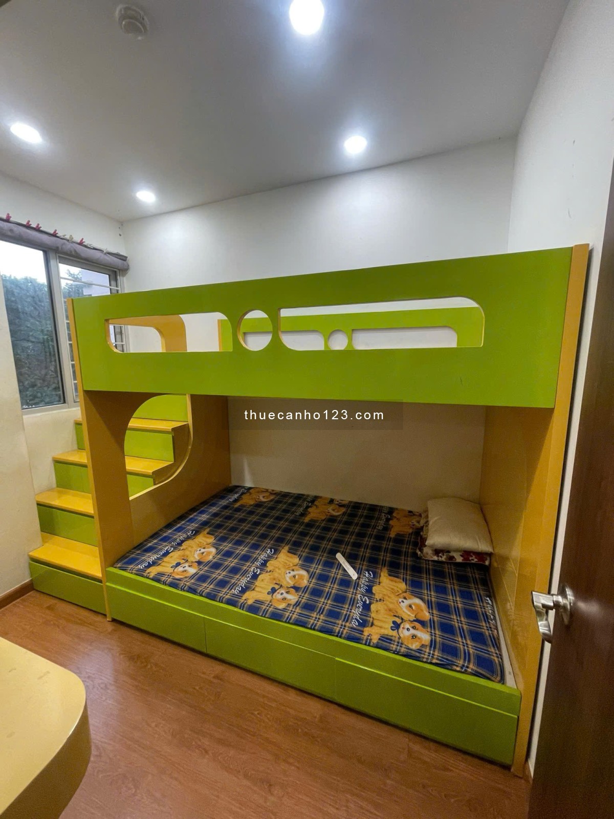 Chính chủ cho thuê căn 3 phòng ngủ 2 WC khu Ruby Celadon City full nội thất