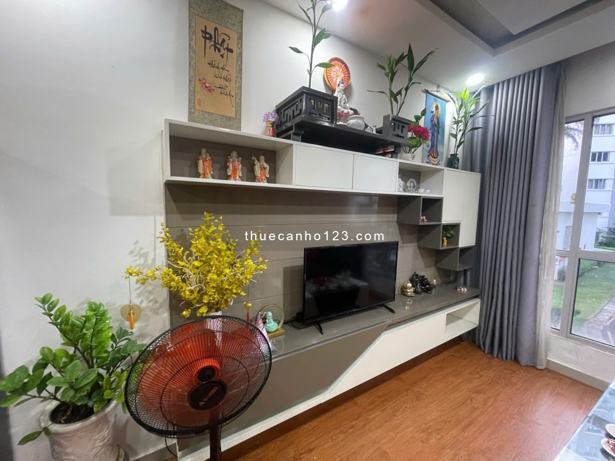 Chính chủ cho thuê căn 3 phòng ngủ 2 WC khu Ruby Celadon City full nội thất