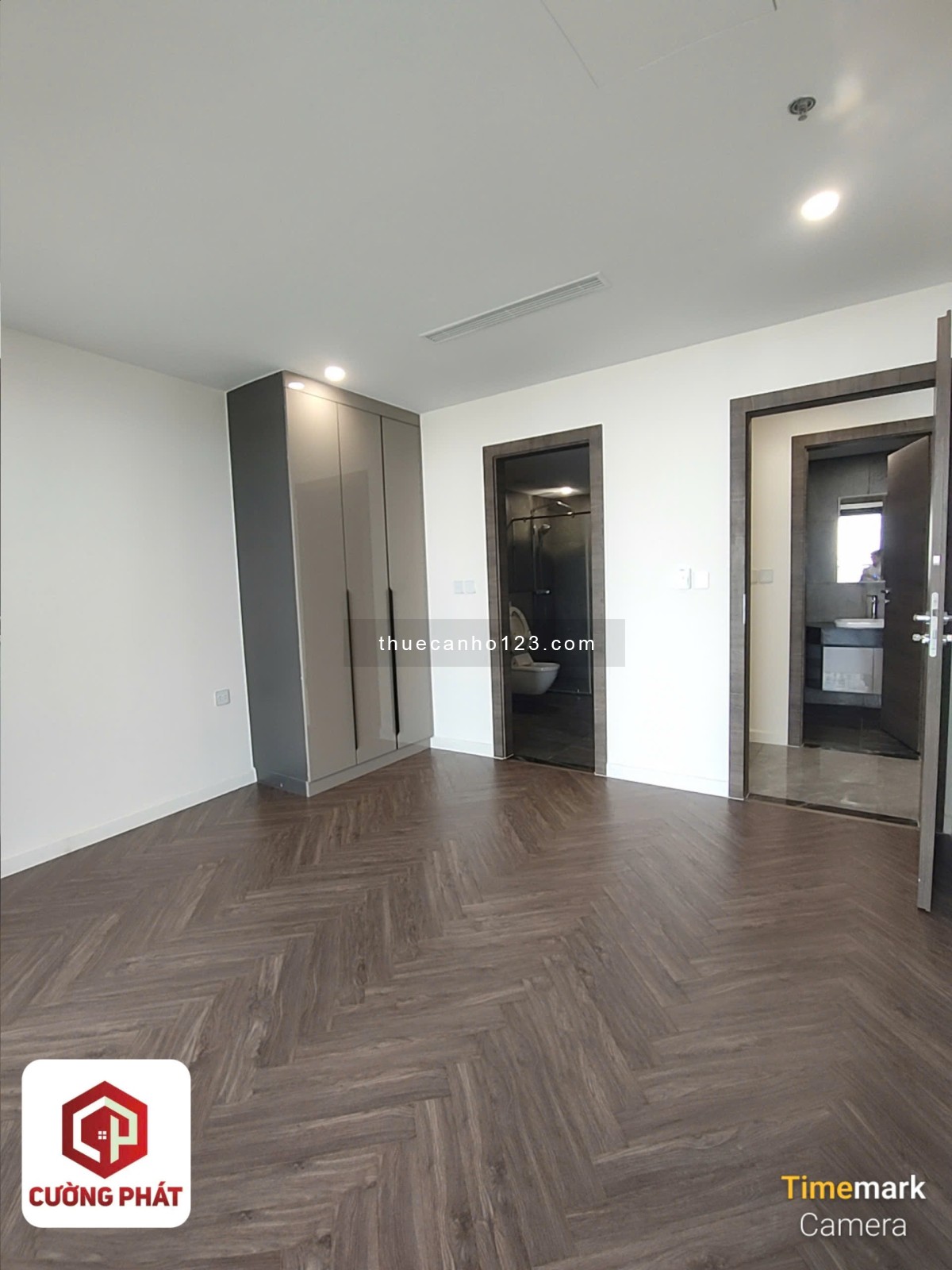 Căn hộ Sunshine Diamond River Q7, 2-3 phòng ngủ, mới bàn giao, view đẹp, free phí quản lý.