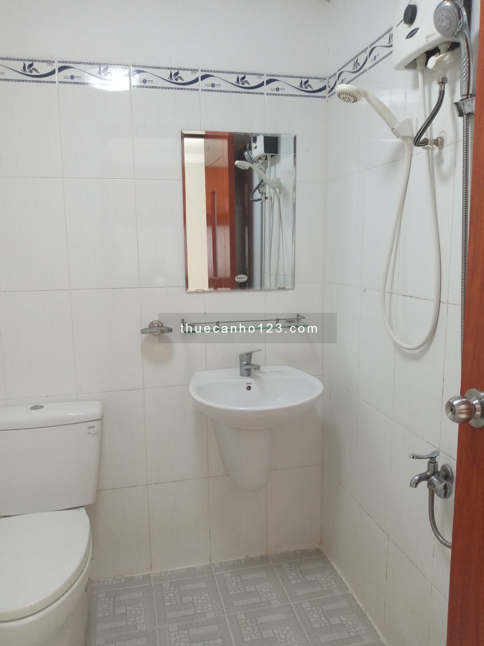 Căn góc 86.28 m2 Hiệp Thành Building Q12 - Giá : 7.3 tr/th