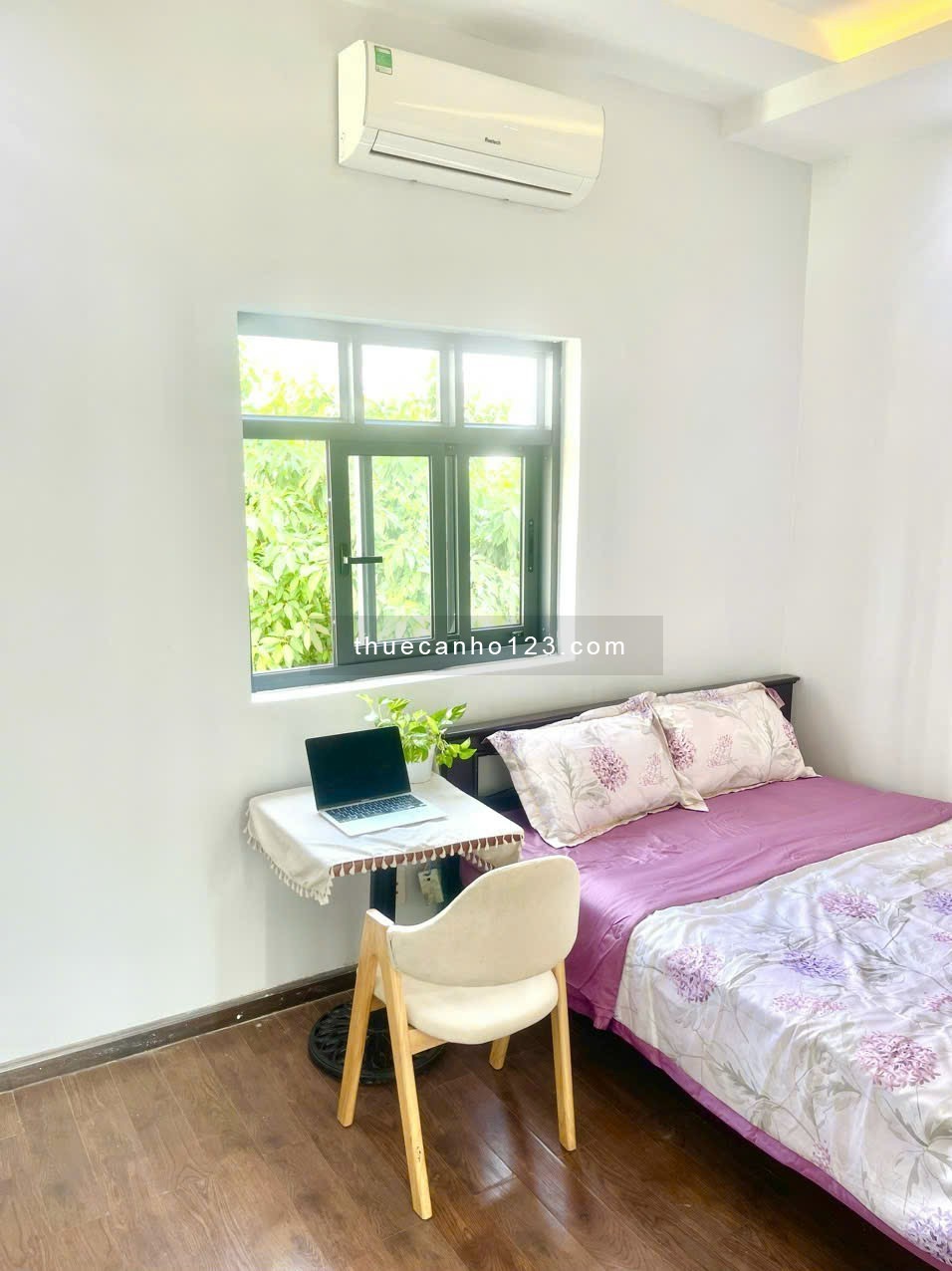 Khai trương studio siêu đẹp tách bếp hạt dẻ