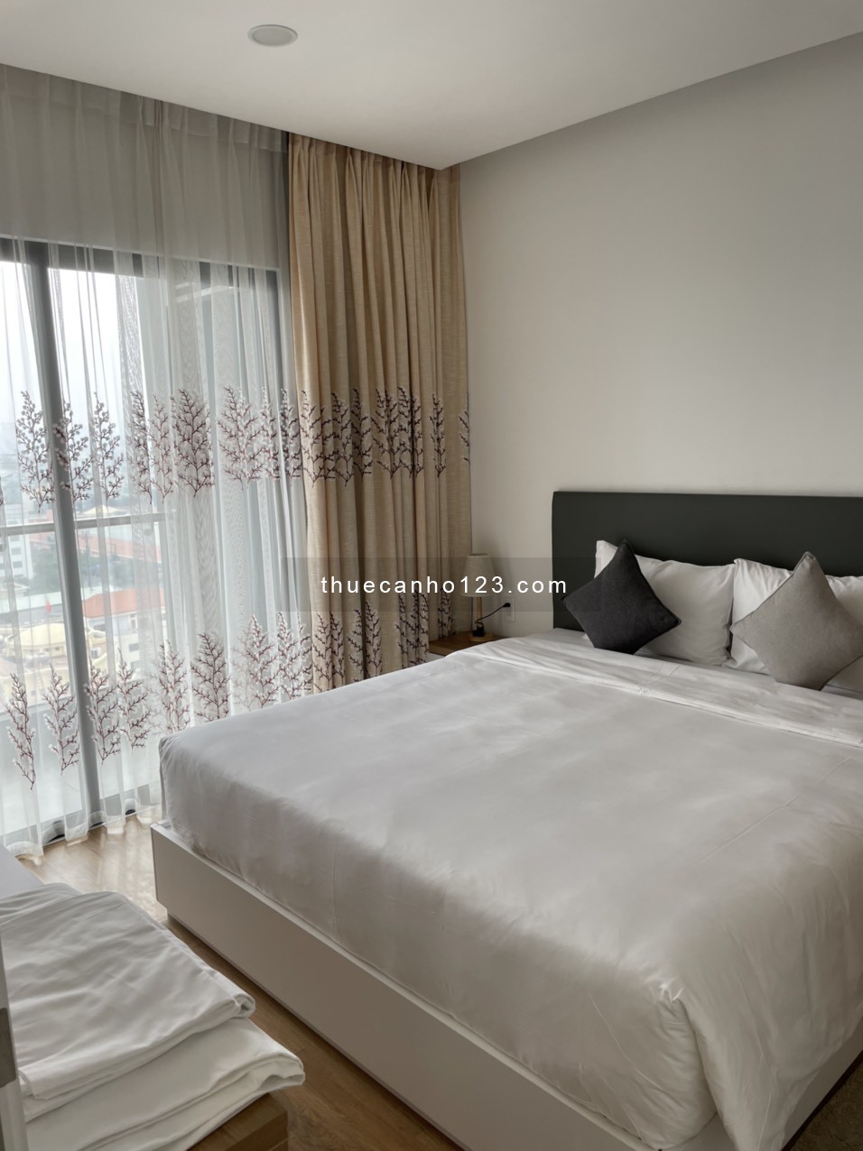 Cho thuê căn hộ cao cấp Republic Plaza - 1 Phòng ngủ riêng biệt, view siêu đẹp/ 0906.887.586 Quân