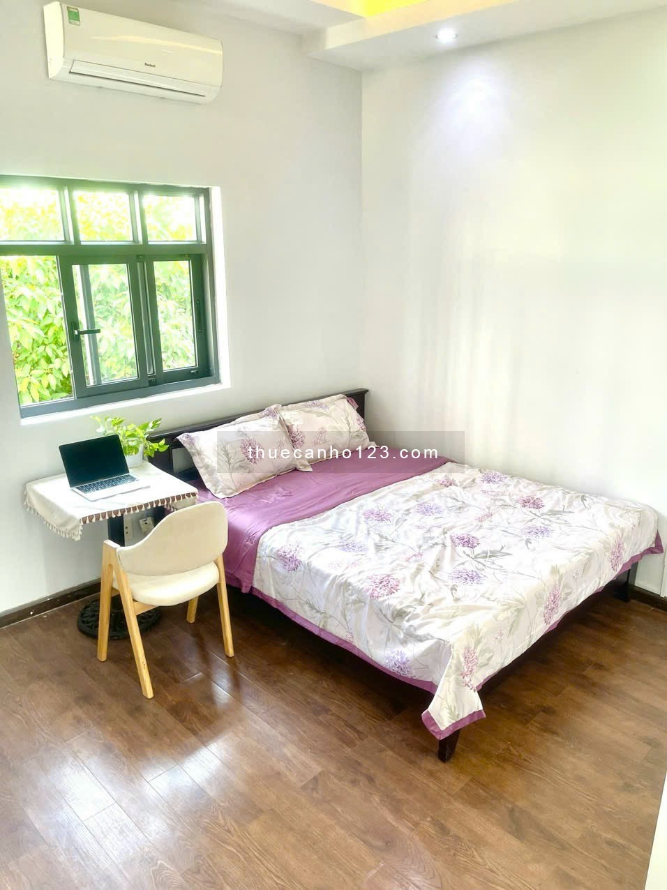 Khai trương studio siêu đẹp tách bếp hạt dẻ