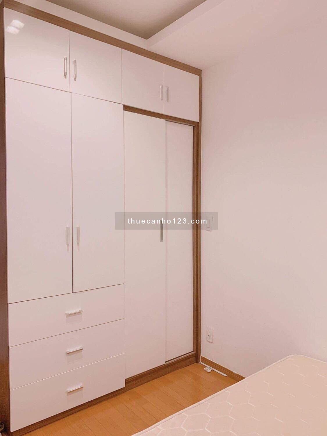 Căn hộ Sky Center - 2 Phòng ngủ, Đủ Nội Thất Cho Thuê chỉ 16 tr/tháng - 0906.887.586 Quân