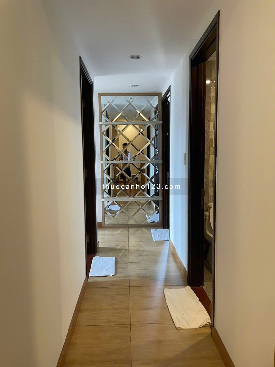 Cho thuê - Icon 56 - 3 PN, 2 WC - Dt 87 m2 - Full nthat - Giá 20 tr