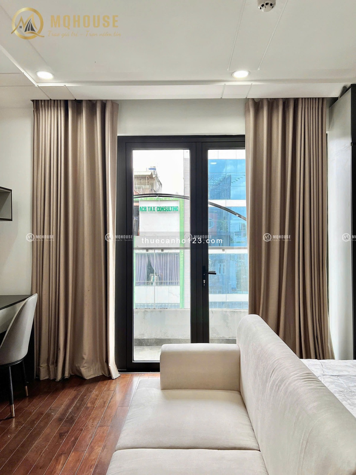 Căn hộ ban công tách bếp 40M2 cao cấp khu sân bay - Công viên Gia Định