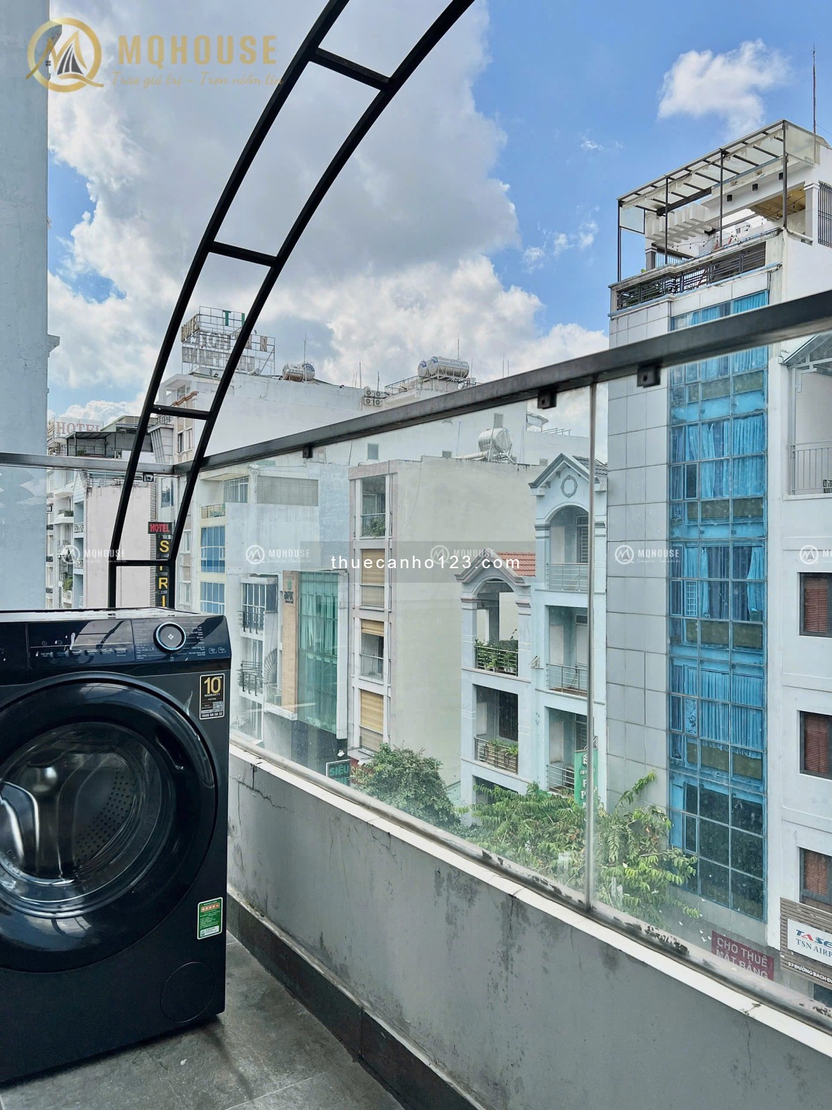 Căn hộ ban công tách bếp 40M2 cao cấp khu sân bay - Công viên Gia Định