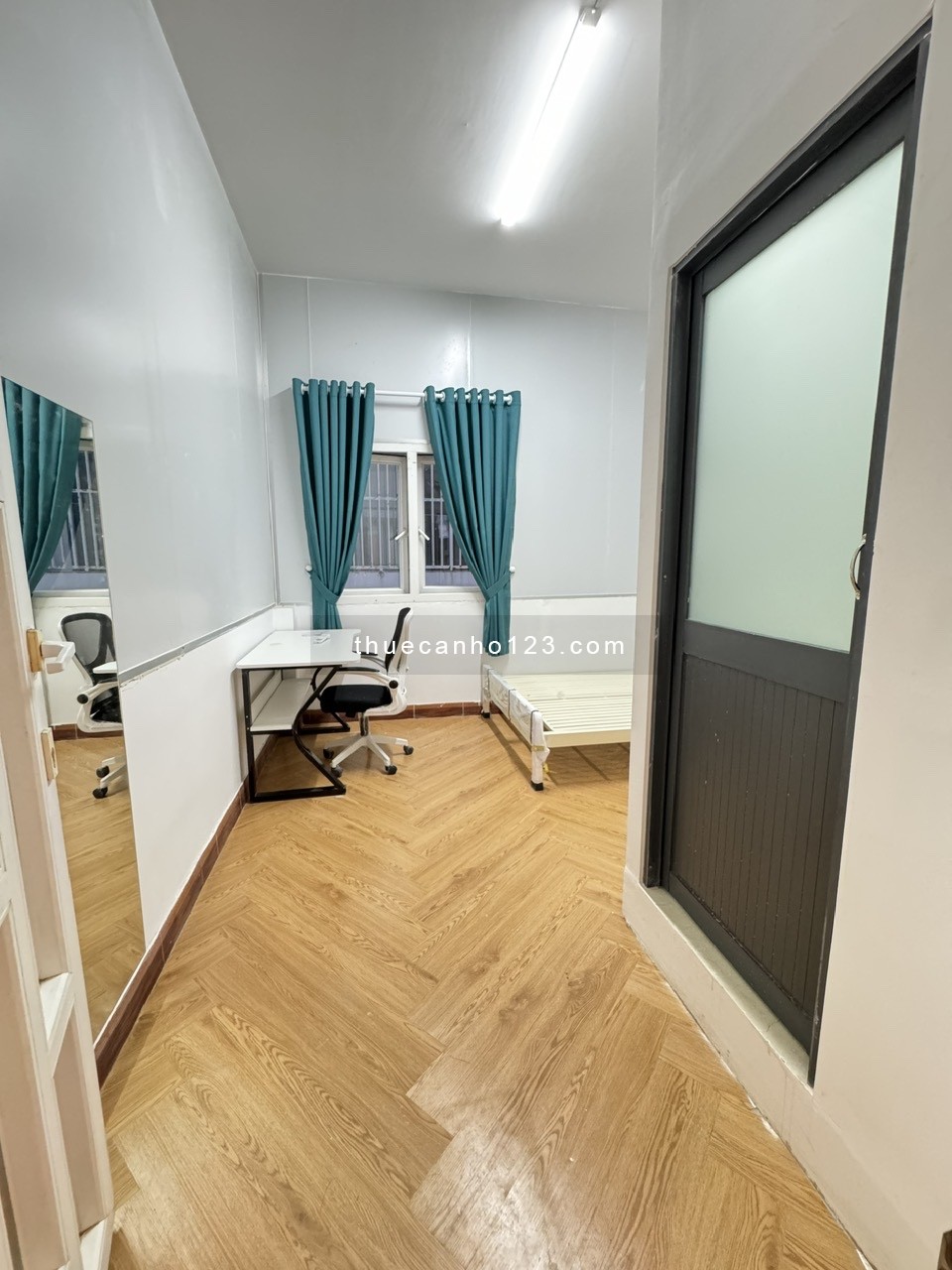 Trống phòng ban công full nội thất - An Phú Q.2