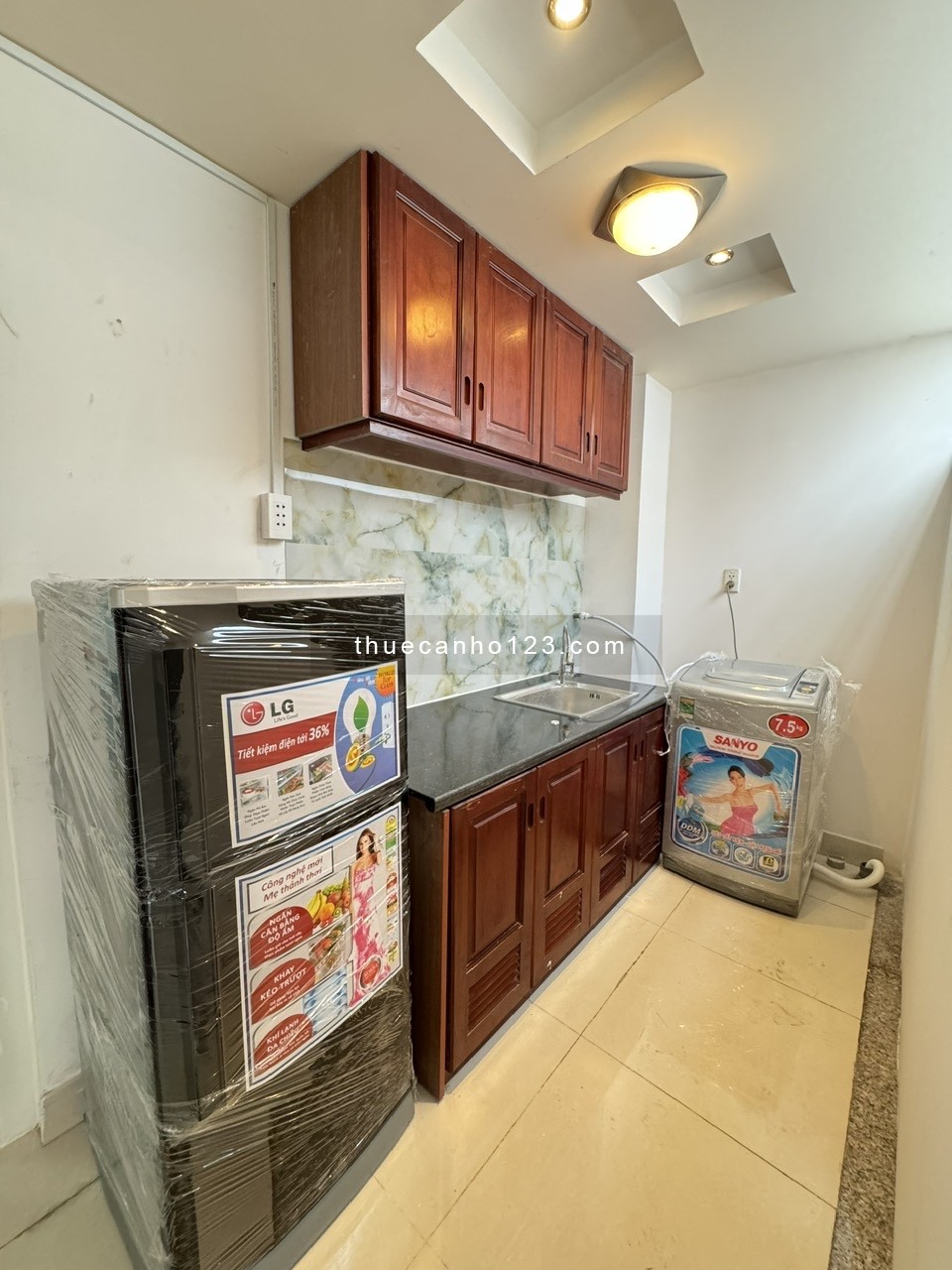 Trống phòng ban công full nội thất - An Phú Q.2