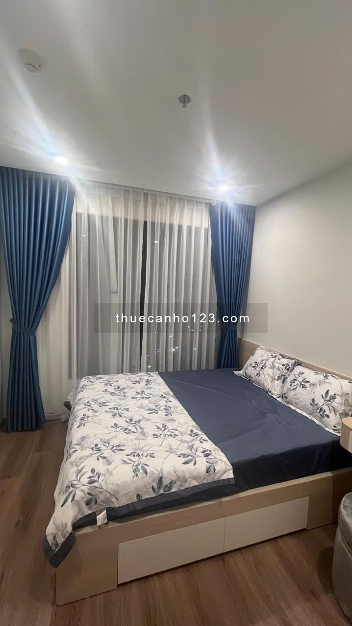 Nhỉnh 9tr - Full nội thất mới 100% - Cho thuê căn 1 Ngủ + 43m2-Vinsmart City- Gần nhà xe nổi