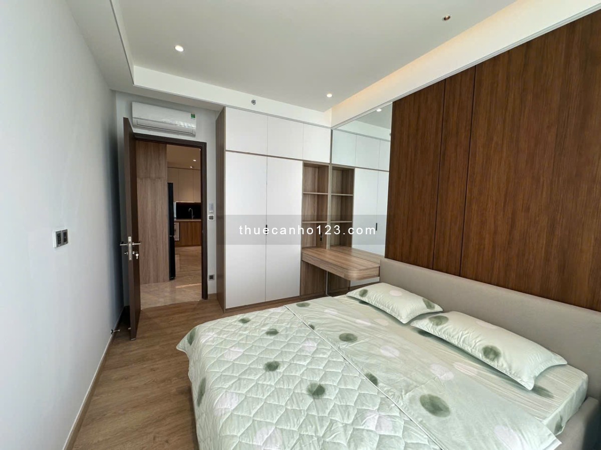 Cho thuê căn hộ 3 phòng ngủ, có ô đậu ô tô. Tại The Midtown, phú mỹ hưng, quận 7-0903018683