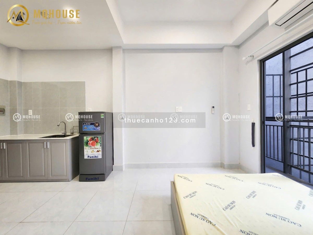 Căn Hộ Ban công riêng ngay Etown Cộng Hoà mới 100% Đầy Đủ Nội Thất