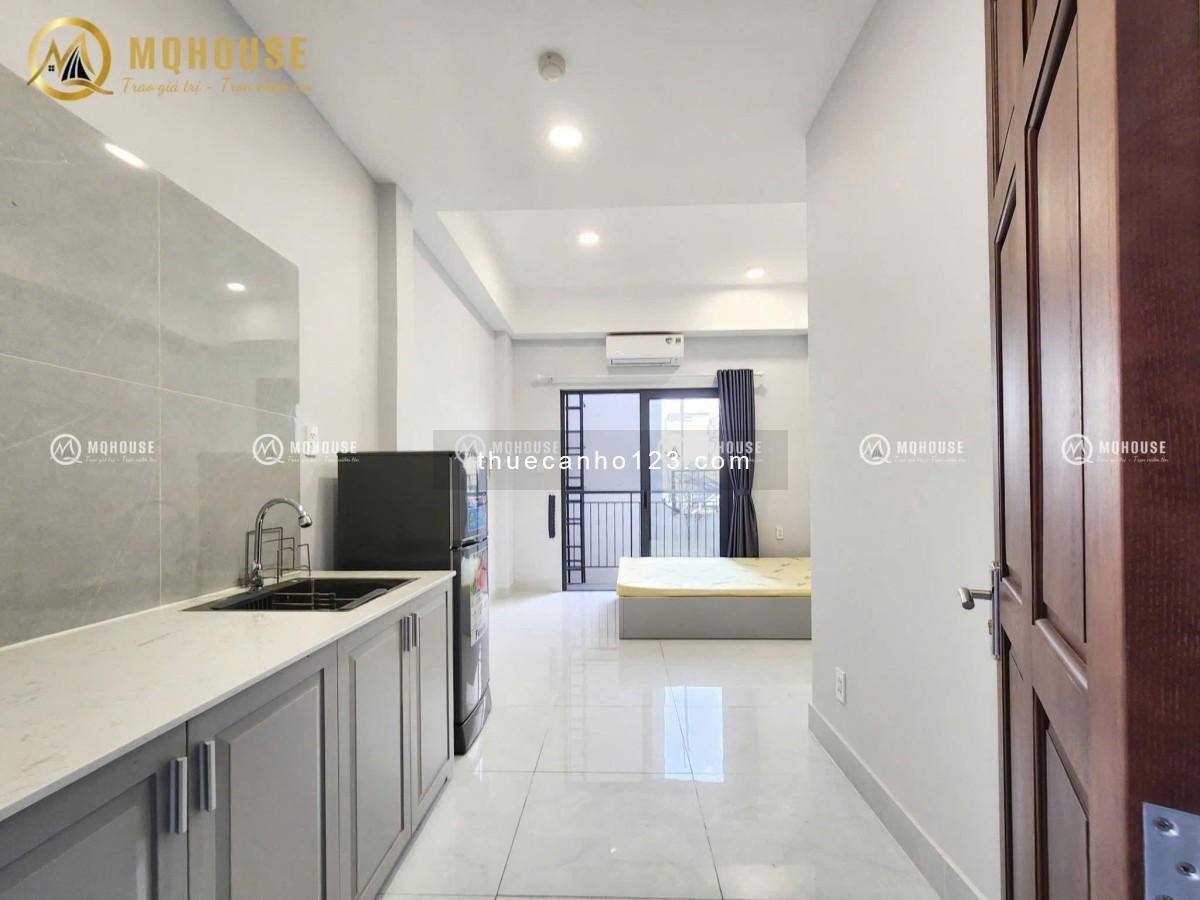 Căn Hộ Ban công riêng ngay Etown Cộng Hoà mới 100% Đầy Đủ Nội Thất